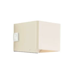 Brilliant Iseo Vägglampa Plast Beige 4W 300lm - 830 Varm Vit | IP44 - Utomhus - Rörelse- och Ljussensor - USB Uppladdningsbar